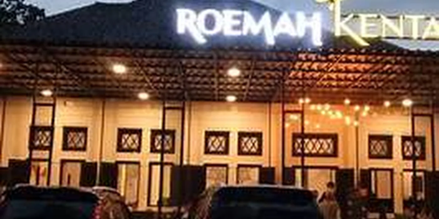 Suasana malam Roemah Kentang